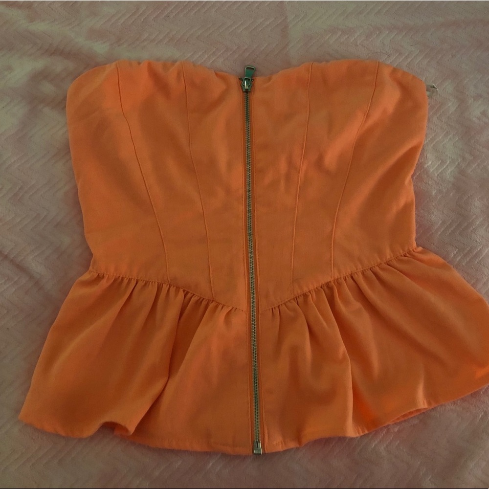 Zip up strapless top